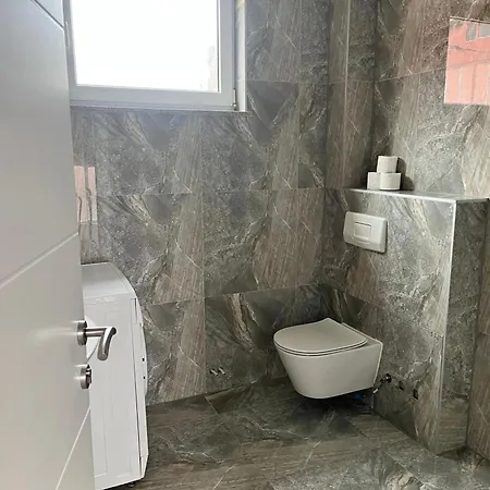 Villa Holiday بيهاتش