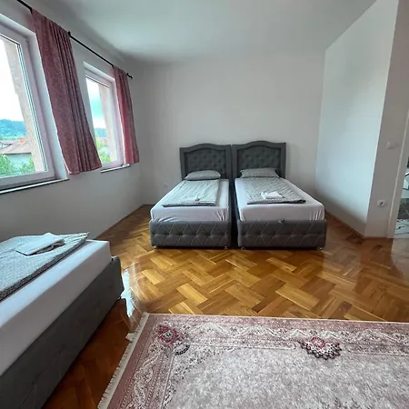 Villa Holiday بيهاتش