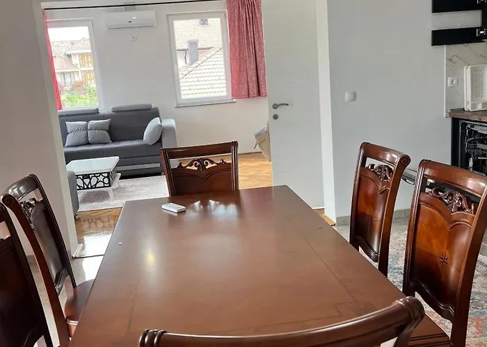 Villa Holiday * بيهاتش