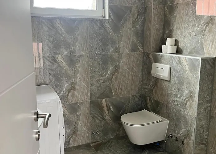 Villa Holiday بيهاتش